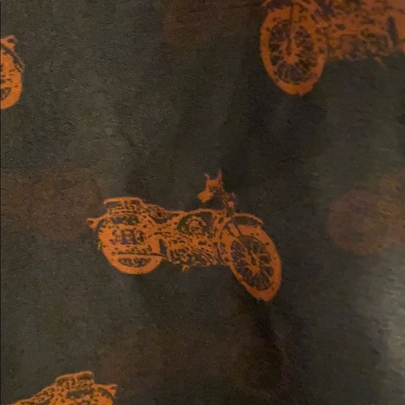 Volcom tank - Picture 3 of 5